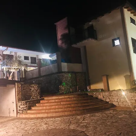 Morellis Bed & Breakfast 4*